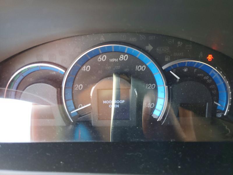 2012 TOYOTA CAMRY HYBRID XLE — Фото 9 из 12
