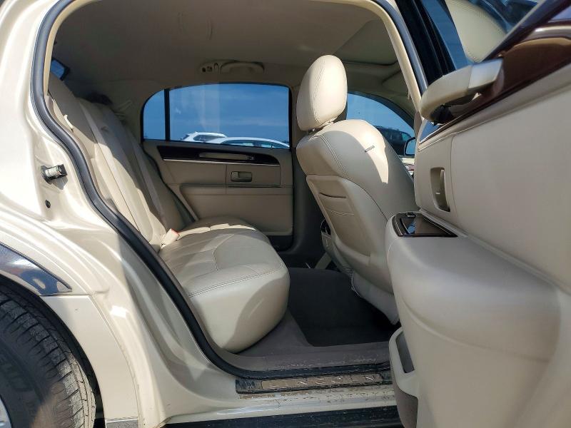 2003 LINCOLN TOWN CAR CARTIER — Фото 10 из 13