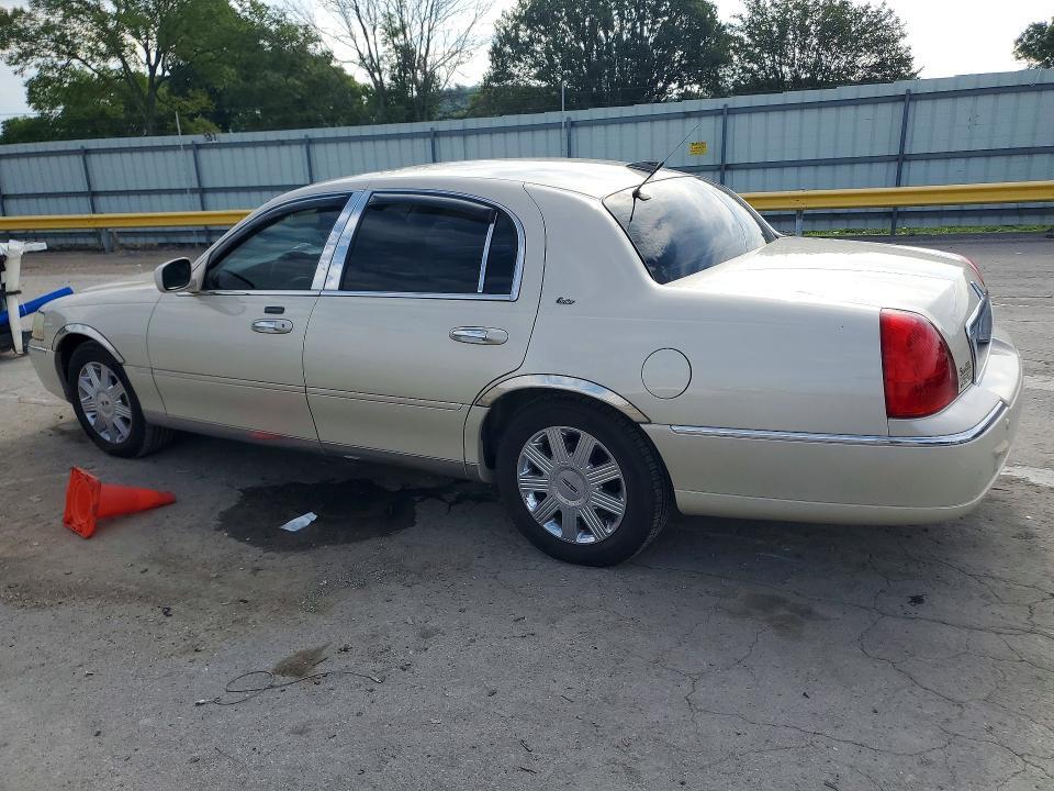 2003 LINCOLN TOWN CAR CARTIER — Фото 2 из 13