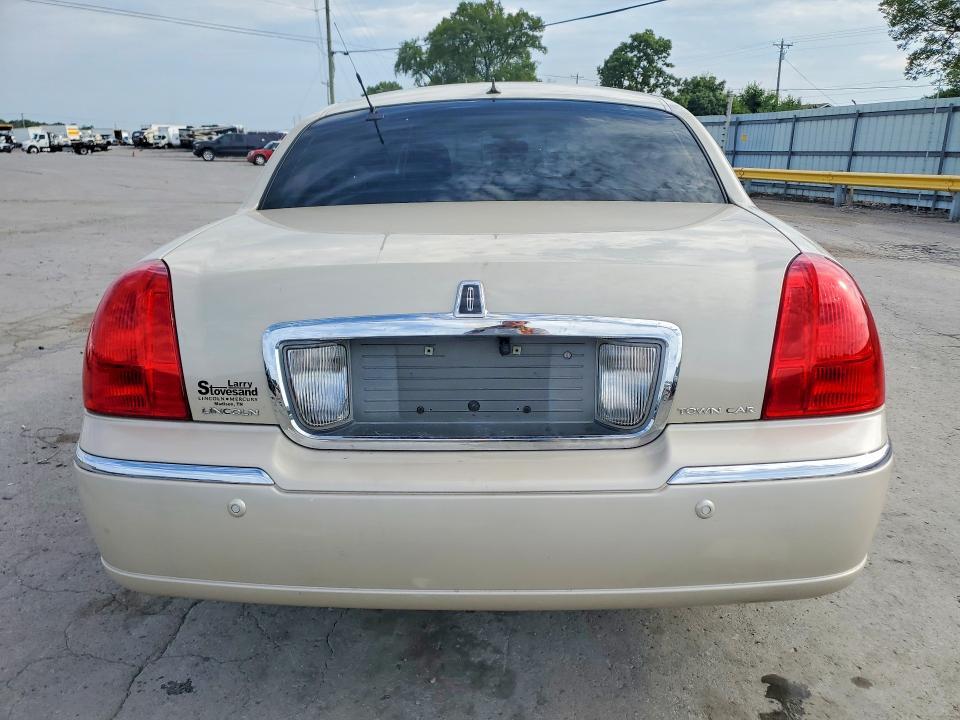 2003 LINCOLN TOWN CAR CARTIER — Фото 6 из 13