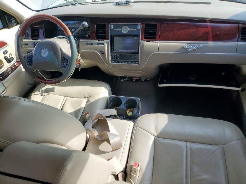 2003 LINCOLN TOWN CAR CARTIER — Фото 8 из 13