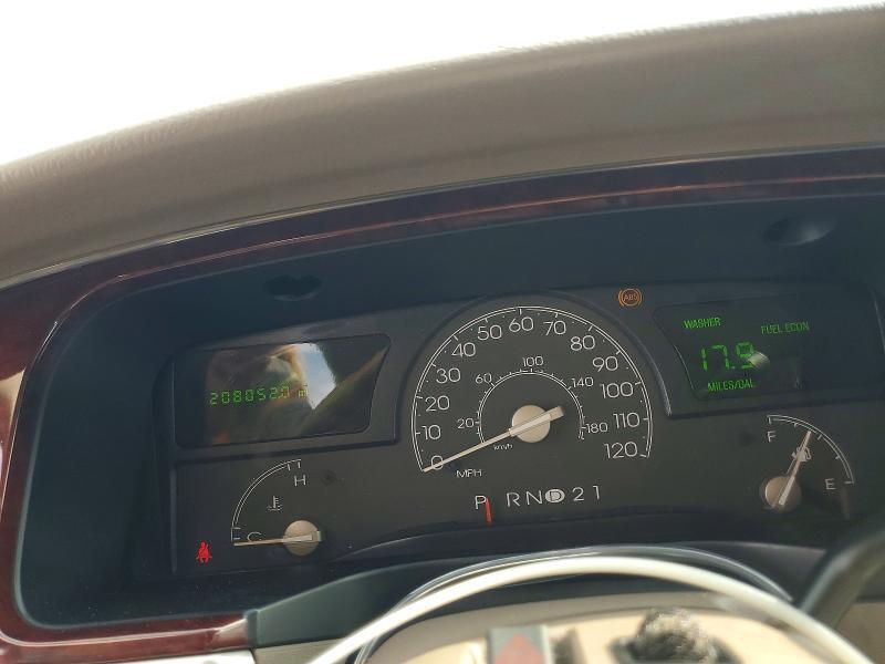 2003 LINCOLN TOWN CAR CARTIER — Фото 9 из 13