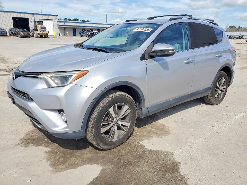 2016 TOYOTA RAV4 XLE