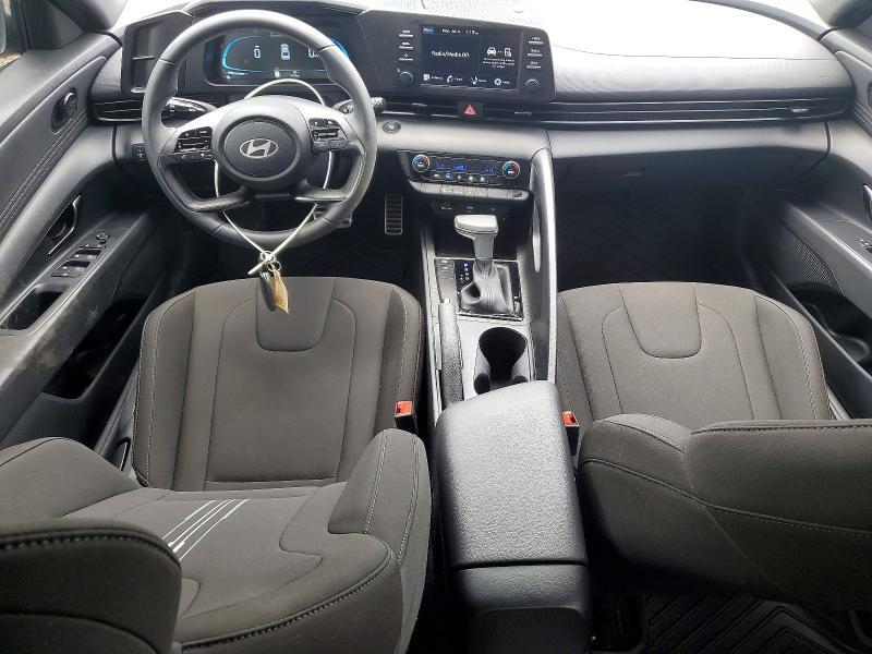 2025 HYUNDAI ELANTRA SEL SPORT — Фото 8 из 12
