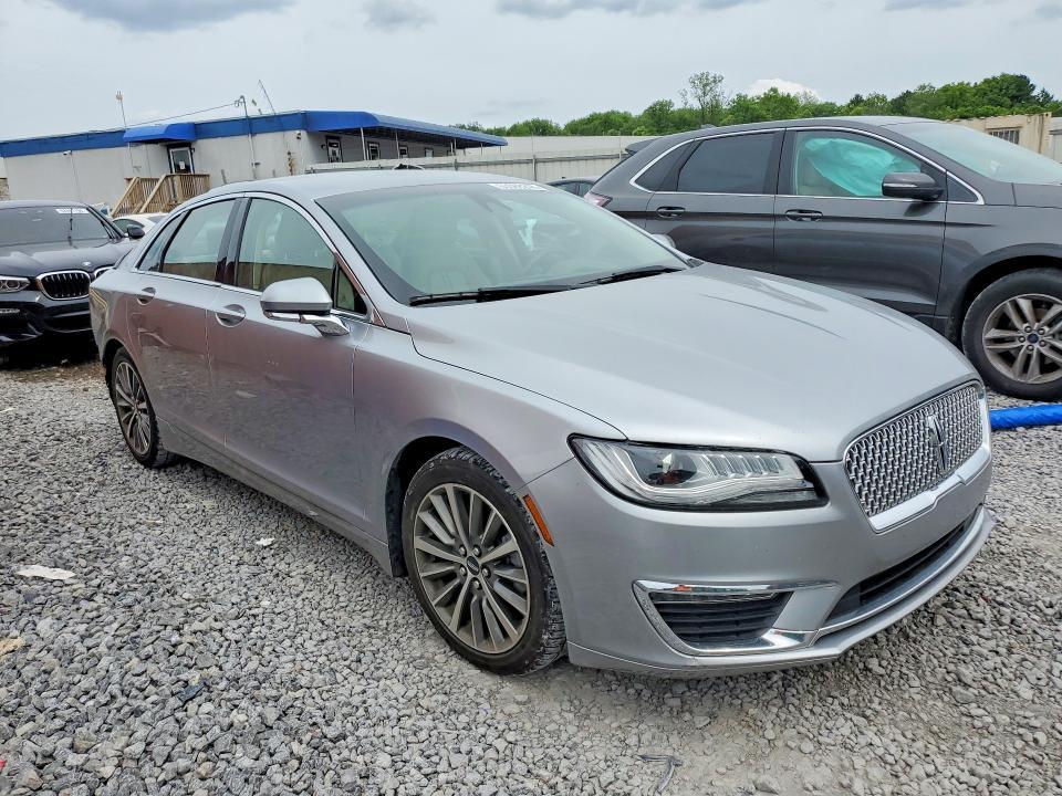 2020 LINCOLN MKZ — Фото 4 из 12