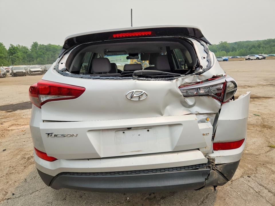 2017 HYUNDAI TUCSON SE — Фото 6 из 13