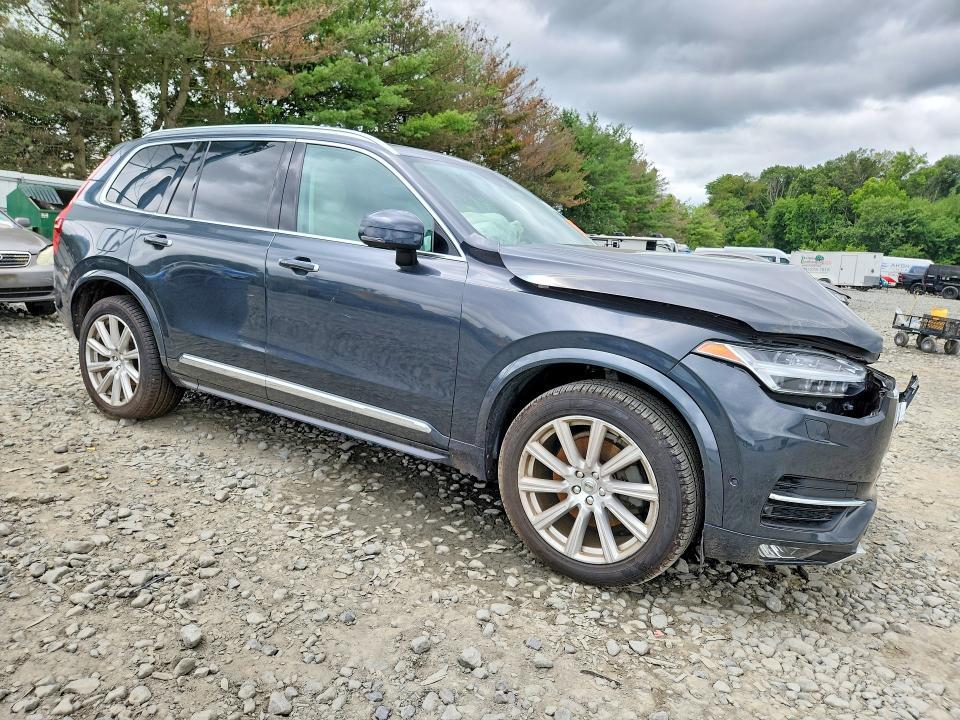 2016 VOLVO XC90 T6 — Фото 4 из 14