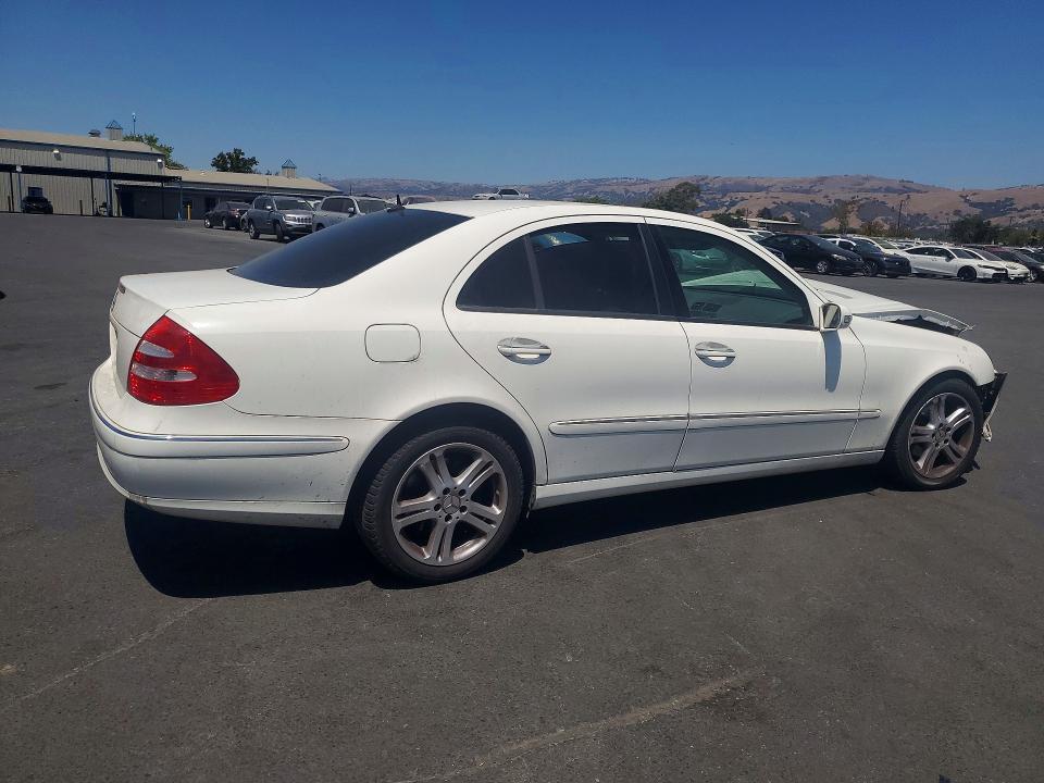 2006 MERCEDES-BENZ E350 — Фото 3 из 12