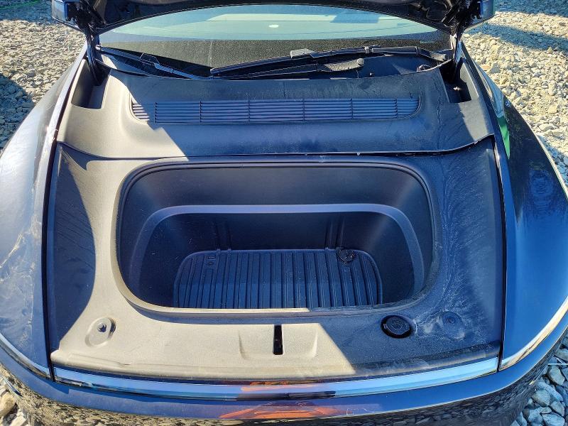 2026 TESLA MODEL Y — Фото 11 из 12