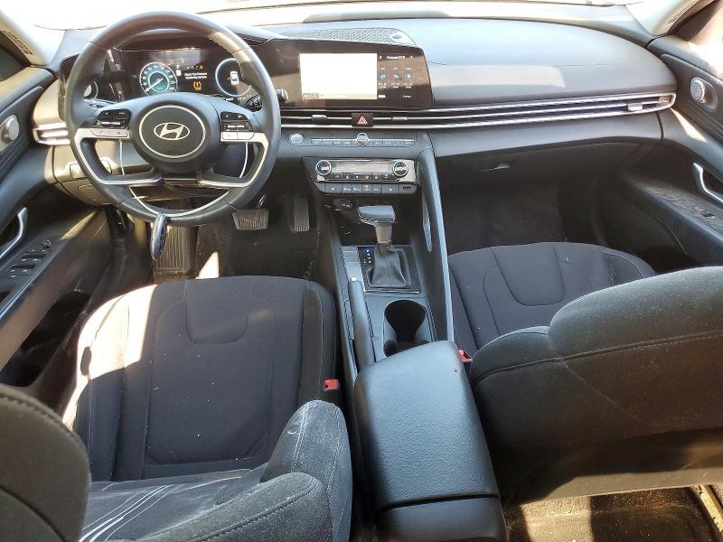 2025 HYUNDAI ELANTRA SEL SPORT — Фото 8 из 13