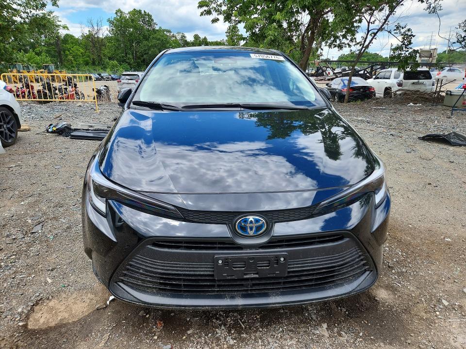 2025 TOYOTA COROLLA HYBRID LE — Фото 5 из 12