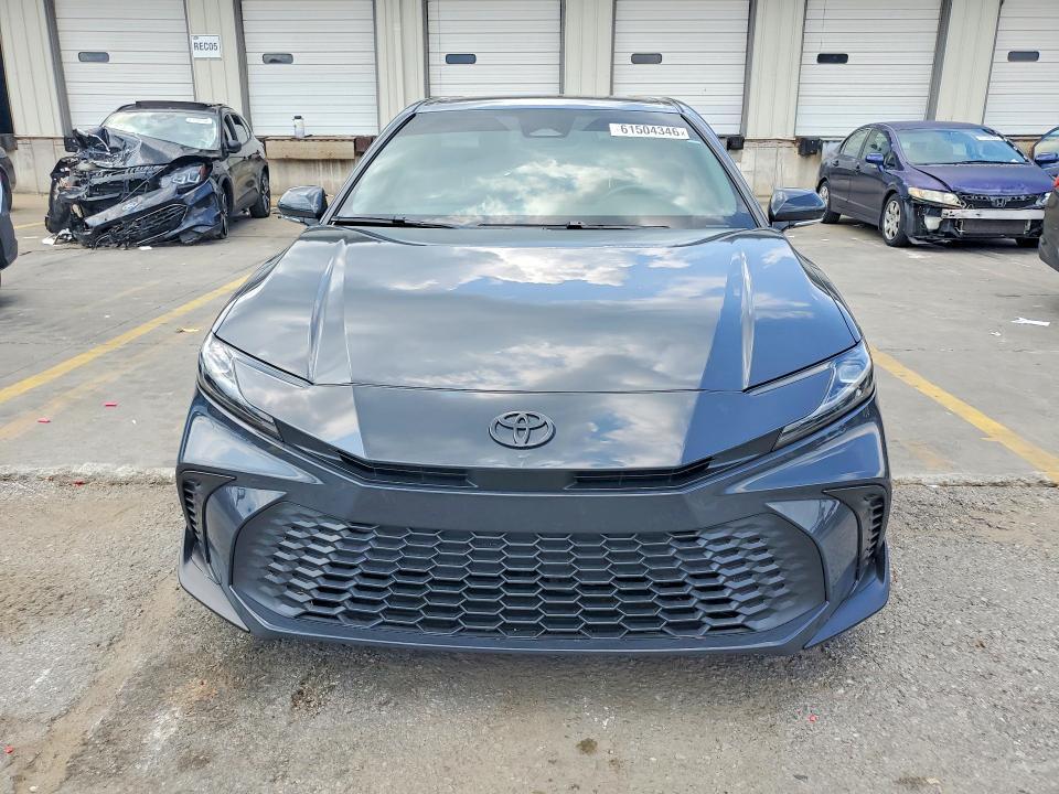 2025 TOYOTA CAMRY SE — Фото 5 из 12