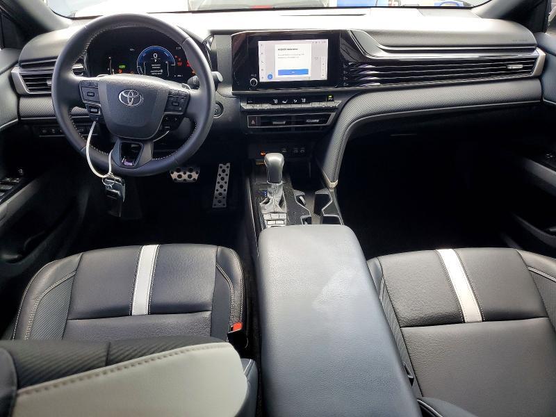 2025 TOYOTA CAMRY SE — Фото 8 из 12