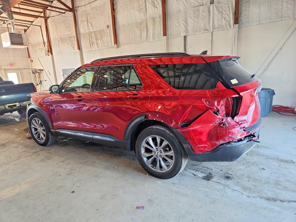 2023 FORD EXPLORER XLT — Фото 2 из 12