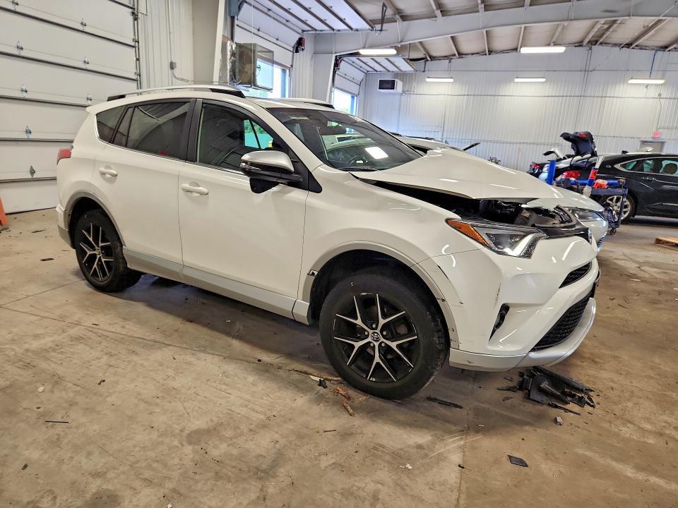 2016 TOYOTA RAV4 SE — Фото 4 из 12