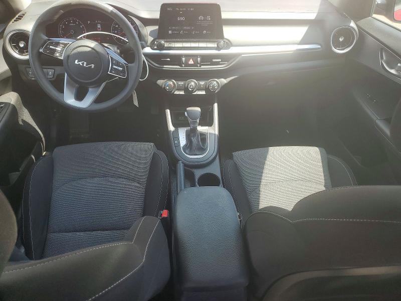 2022 KIA FORTE LXS — Фото 8 из 12
