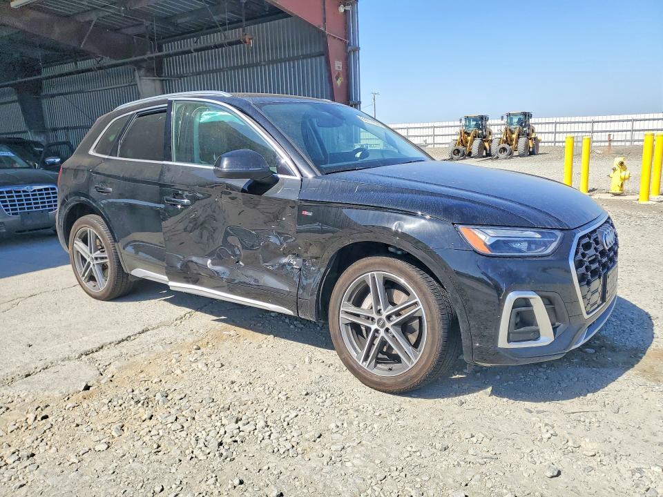 2022 AUDI Q5 E PREMIUM 55 — Фото 4 из 13
