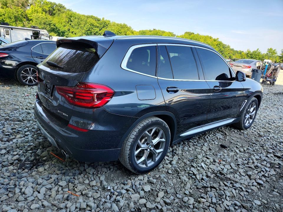 2021 BMW X3 XDRIVE30E — Фото 3 из 13