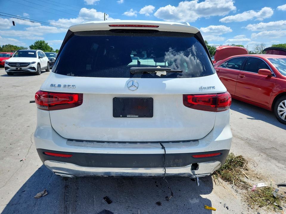 2021 MERCEDES-BENZ GLB 250 4MATIC — Фото 6 из 13