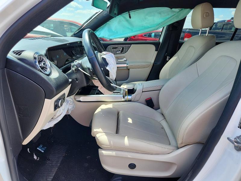 2021 MERCEDES-BENZ GLB 250 4MATIC — Фото 7 из 13