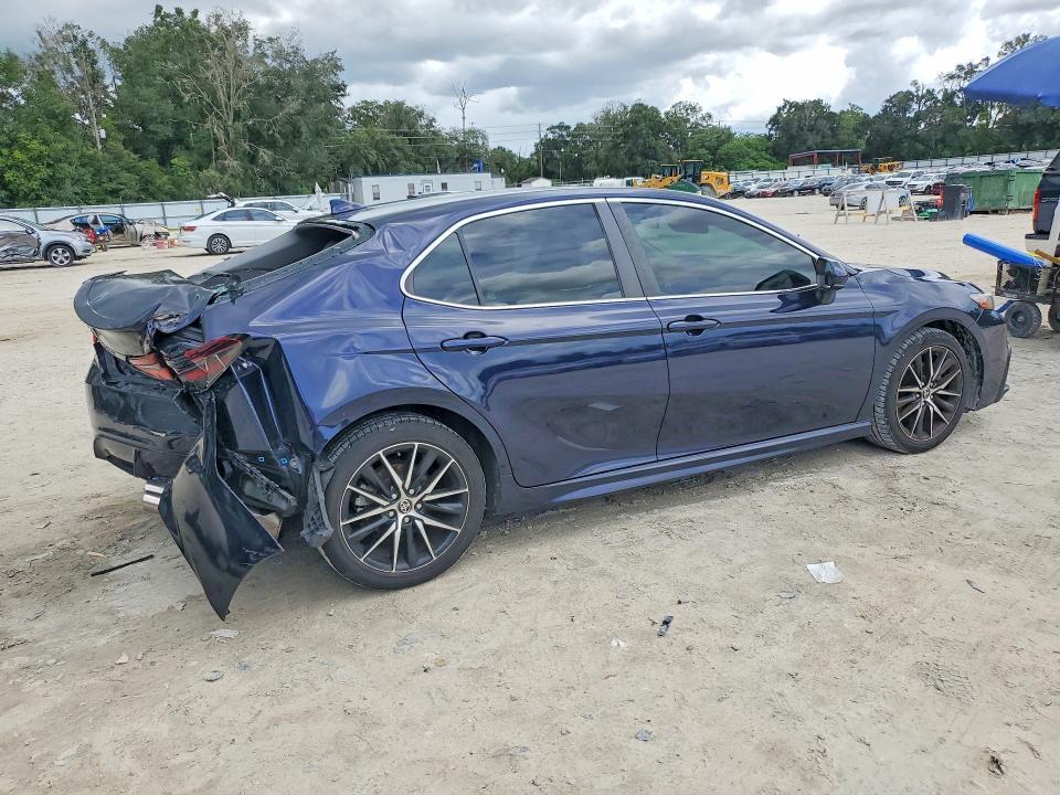 2021 TOYOTA CAMRY SE — Фото 3 из 12