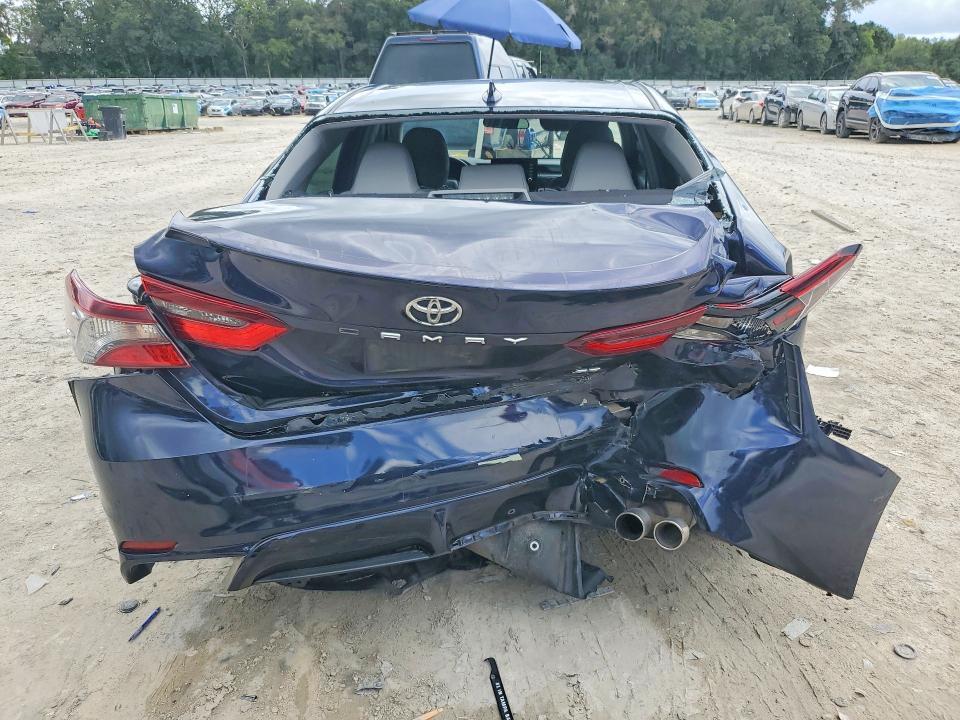 2021 TOYOTA CAMRY SE — Фото 6 из 12