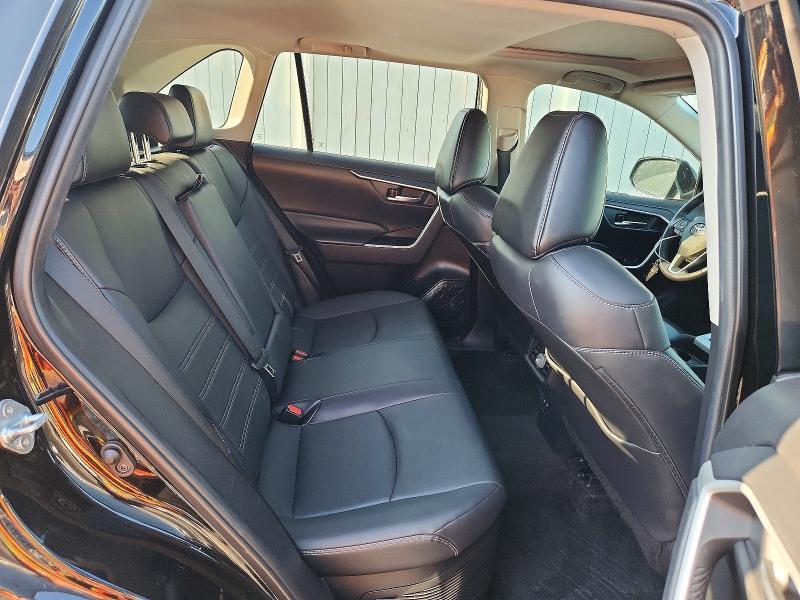 2021 TOYOTA RAV4 HYBRID XLE PREMIUM — Фото 10 из 12