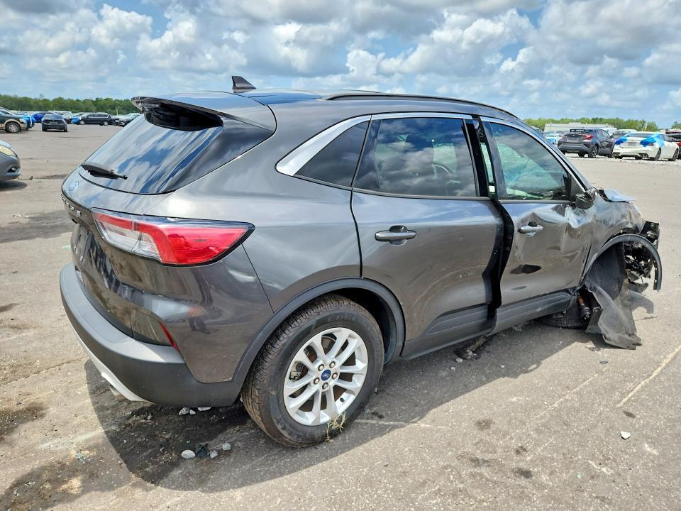 1FMCU0G68LUC61896 2020 FORD ESCAPE photo no. 3