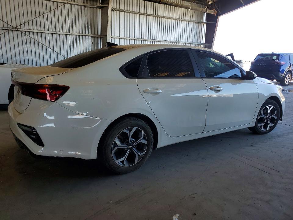 2020 KIA FORTE LXS — Фото 3 из 12
