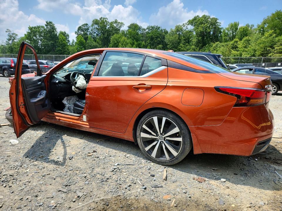 2019 NISSAN ALTIMA SR — Фото 2 из 12