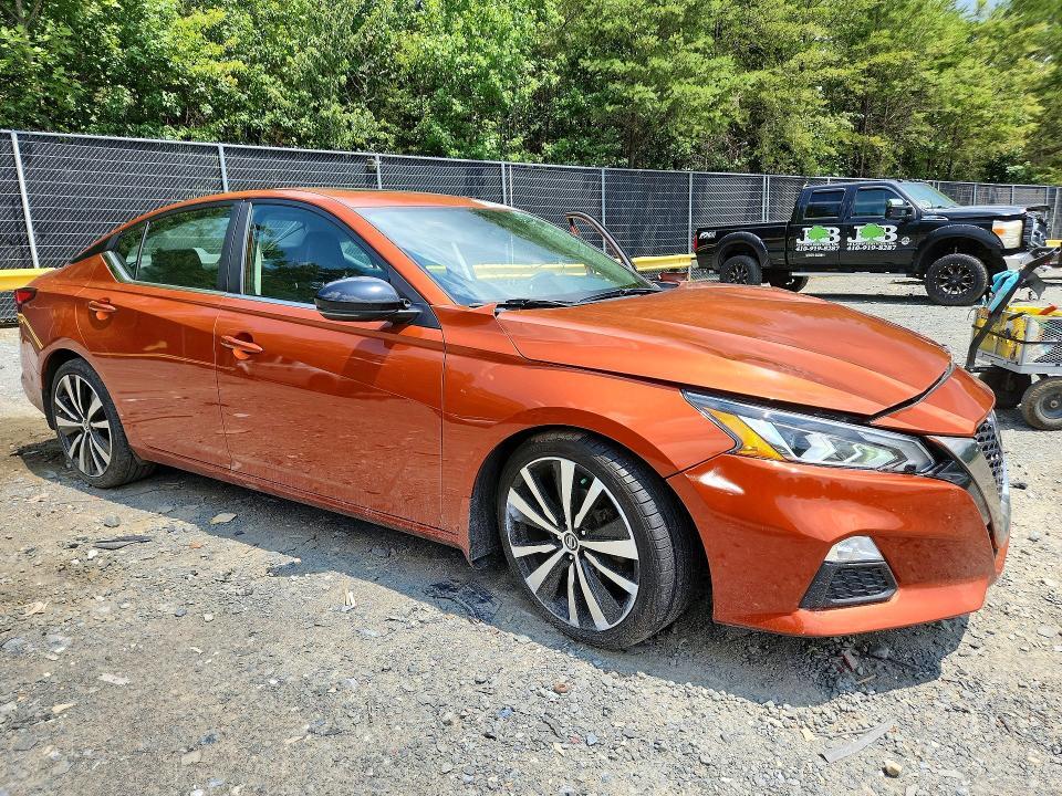 2019 NISSAN ALTIMA SR — Фото 4 из 12