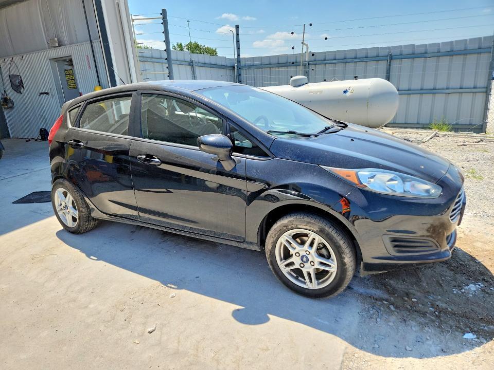 2019 FORD FIESTA SE — Фото 4 из 12