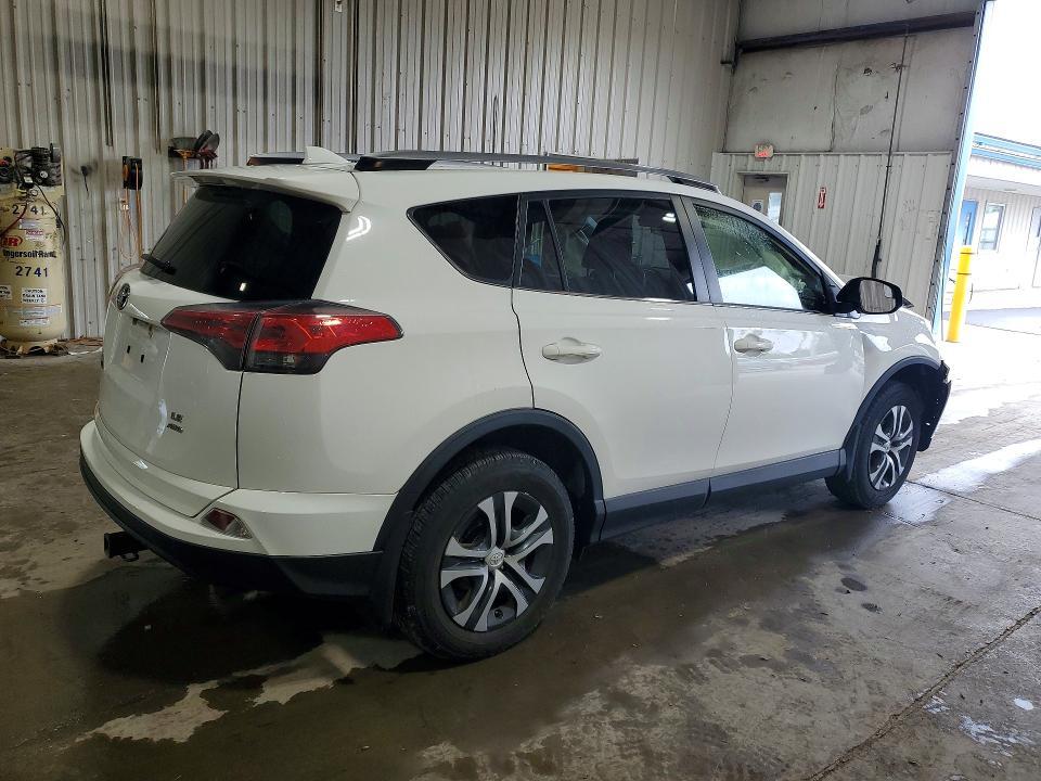 2018 TOYOTA RAV4 LE — Фото 3 из 12