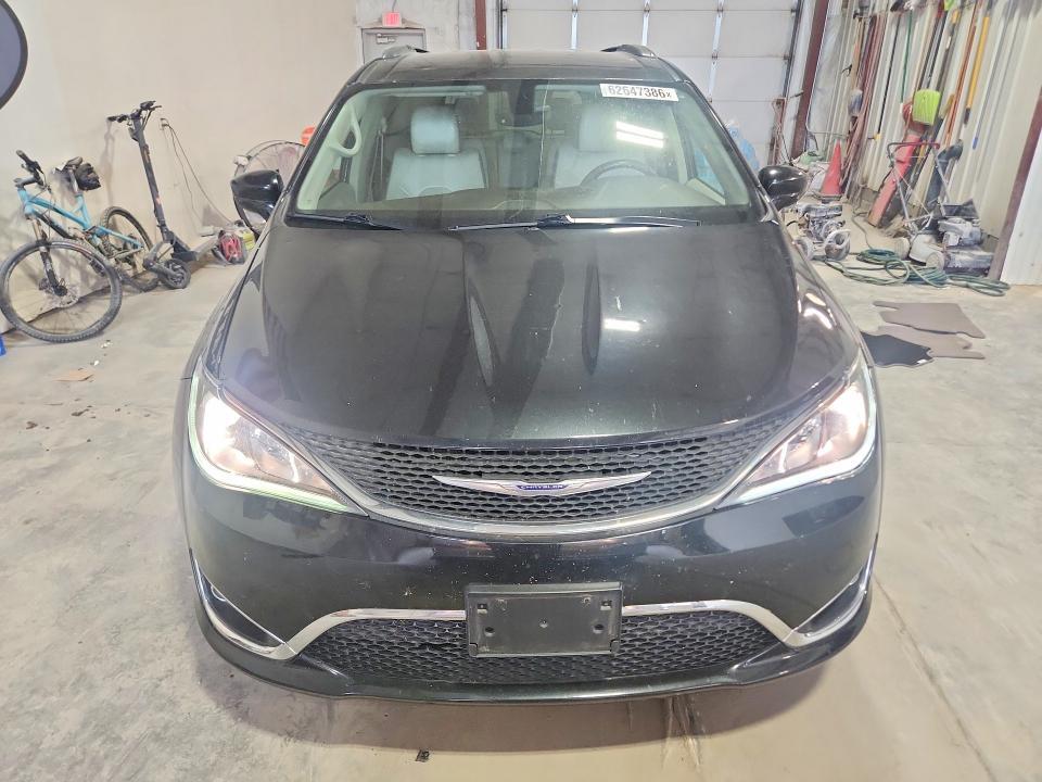 2018 CHRYSLER PACIFICA TOURING L PLUS — Фото 5 из 13