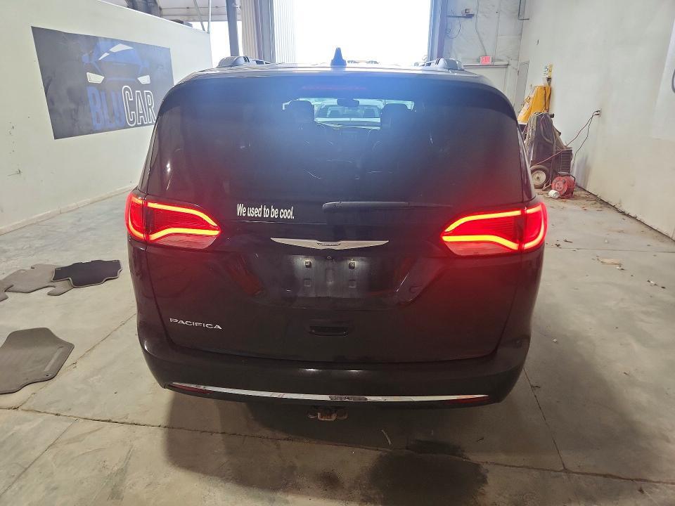2018 CHRYSLER PACIFICA TOURING L PLUS — Фото 6 из 13