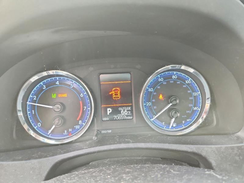 2T1BURHE4HC957864 2017 TOYOTA COROLLA photo no. 9