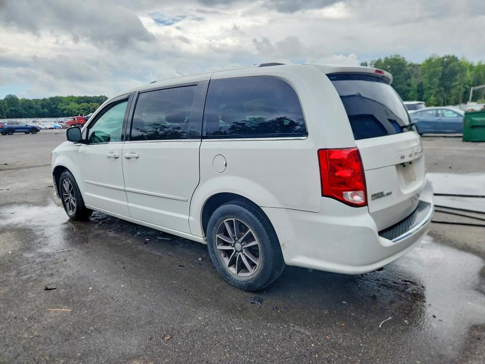 2017 DODGE GRAND CARAVAN SXT — Фото 2 из 13