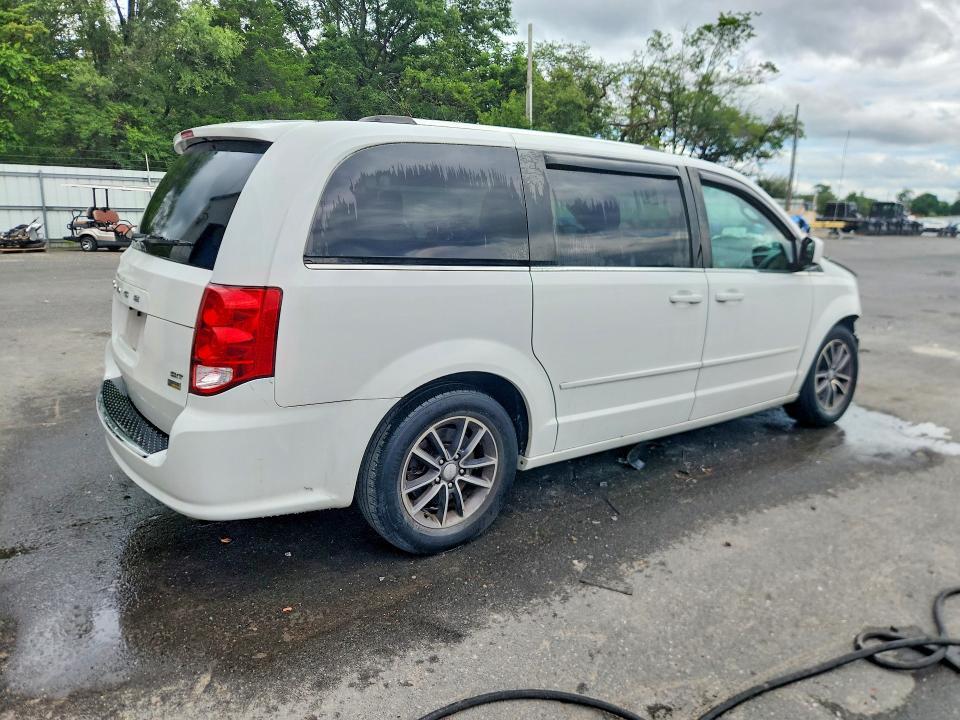 2017 DODGE GRAND CARAVAN SXT — Фото 3 из 13