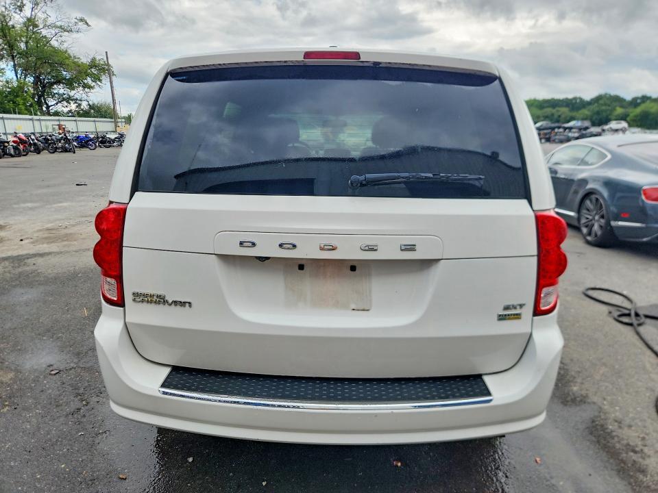 2017 DODGE GRAND CARAVAN SXT — Фото 6 из 13