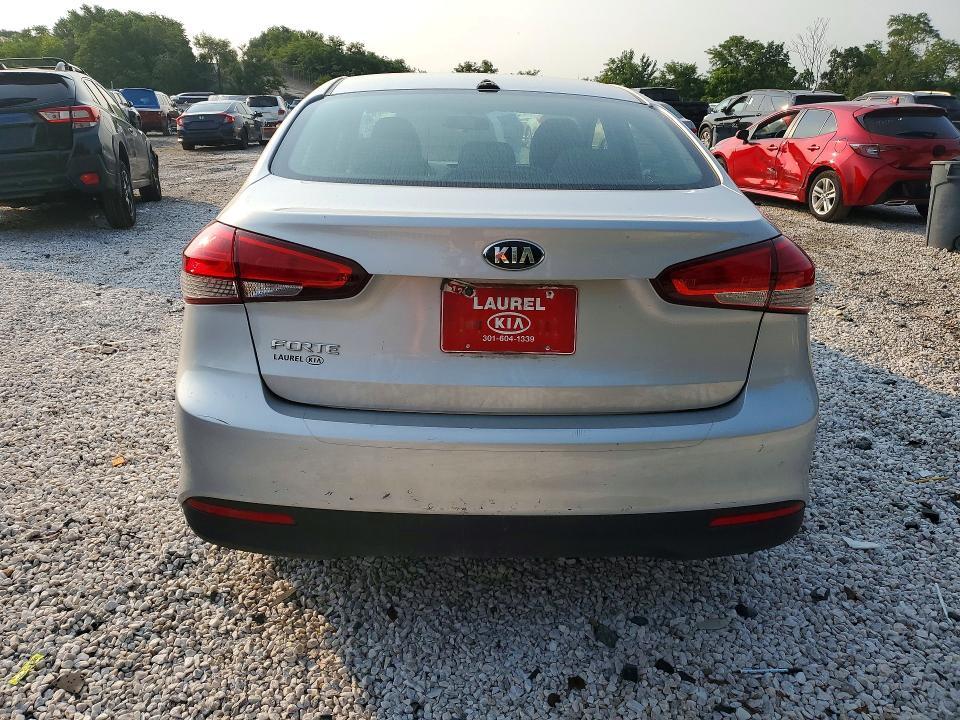 2017 KIA FORTE LX — Фото 6 из 12