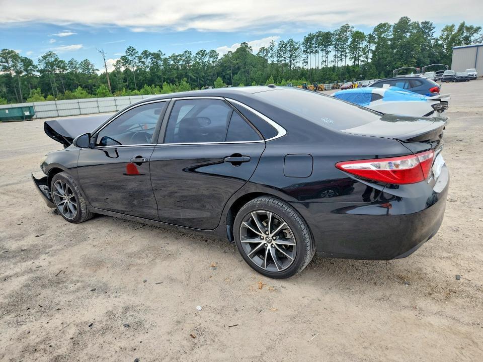 2017 TOYOTA CAMRY XSE — Фото 2 из 12