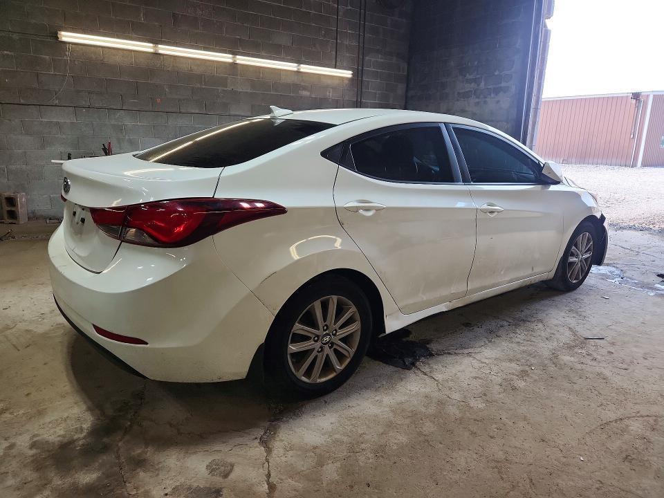 2016 HYUNDAI ELANTRA SE — Фото 3 из 12