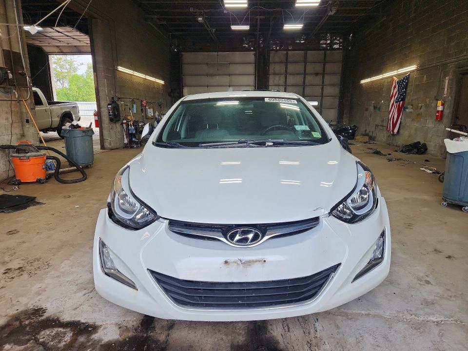 2016 HYUNDAI ELANTRA SE — Фото 5 из 12