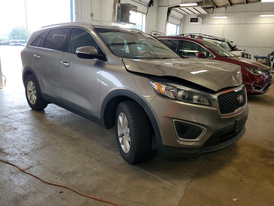 5XYPG4A32GG028574 2016 KIA SORENTO photo no. 4