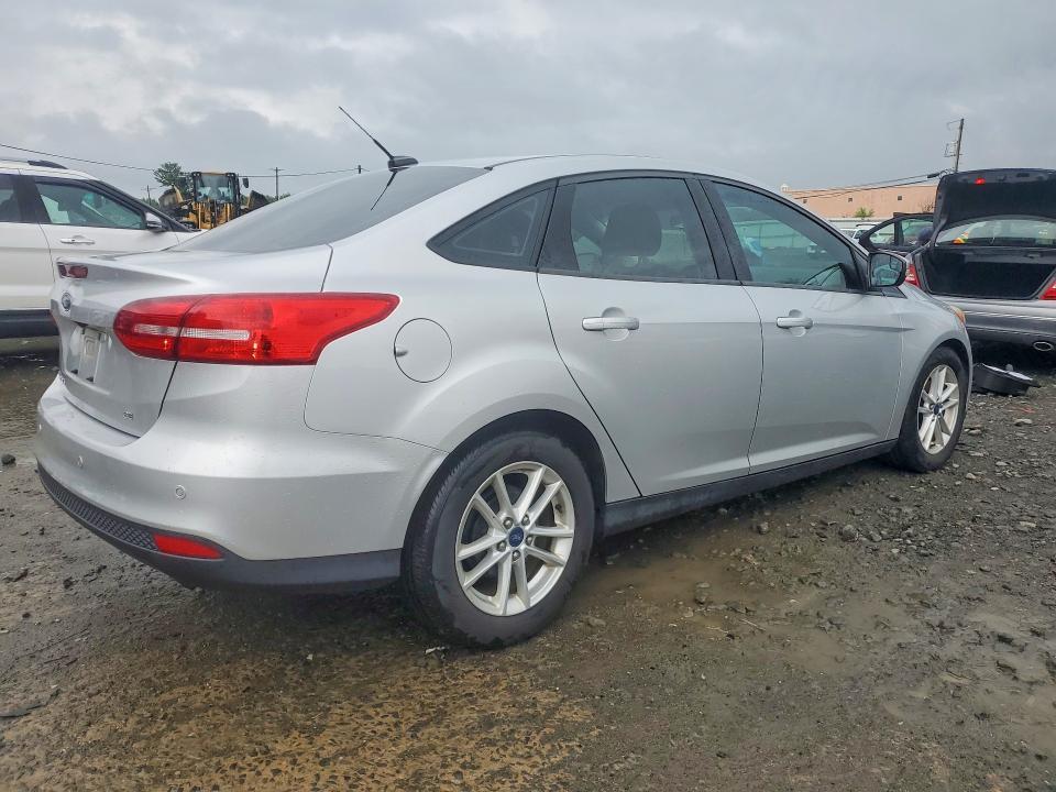 2015 FORD FOCUS SE — Фото 3 из 12