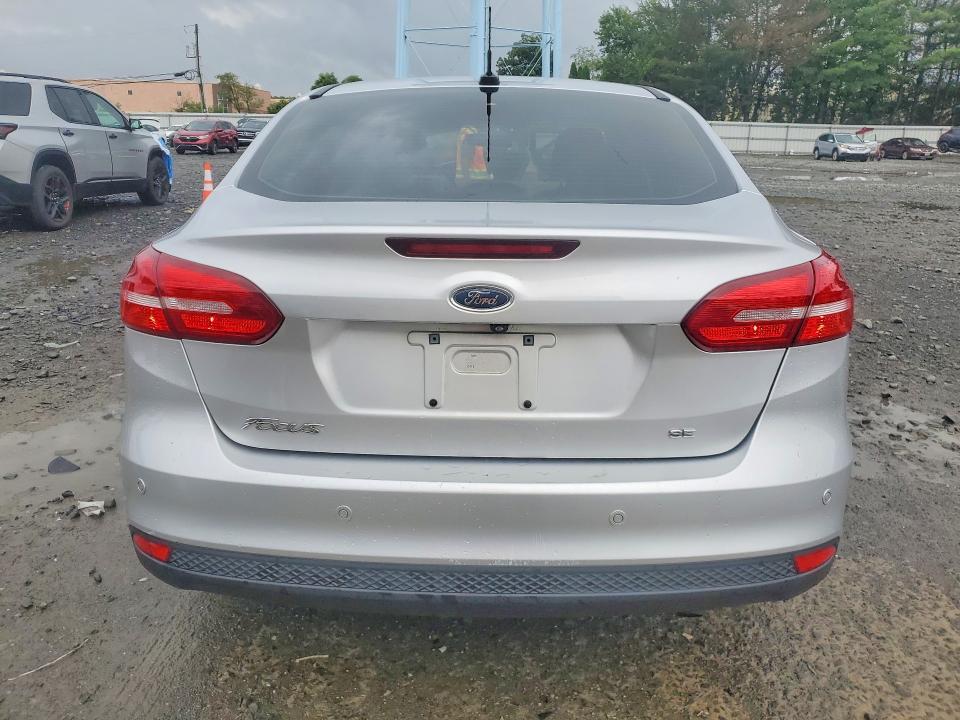 2015 FORD FOCUS SE — Фото 6 из 12