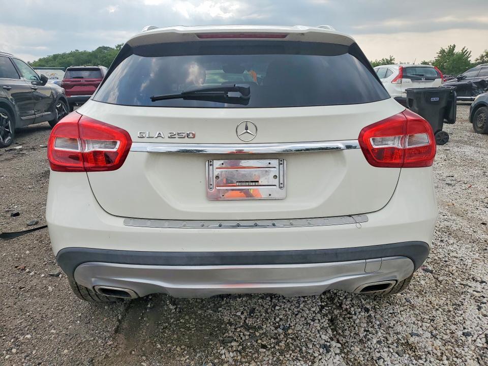 2015 MERCEDES-BENZ GLA 250 — Фото 6 из 13