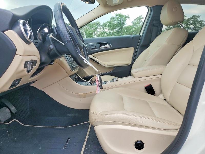 2015 MERCEDES-BENZ GLA 250 — Фото 7 из 13