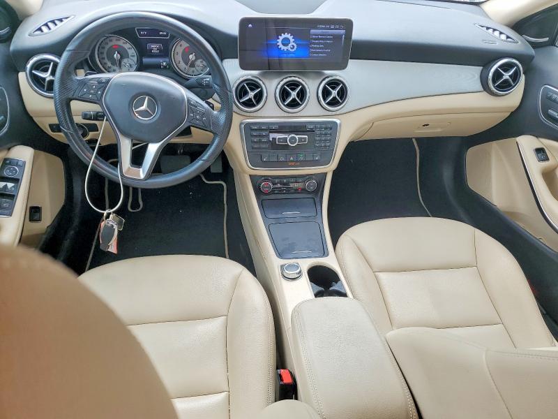 2015 MERCEDES-BENZ GLA 250 — Фото 8 из 13