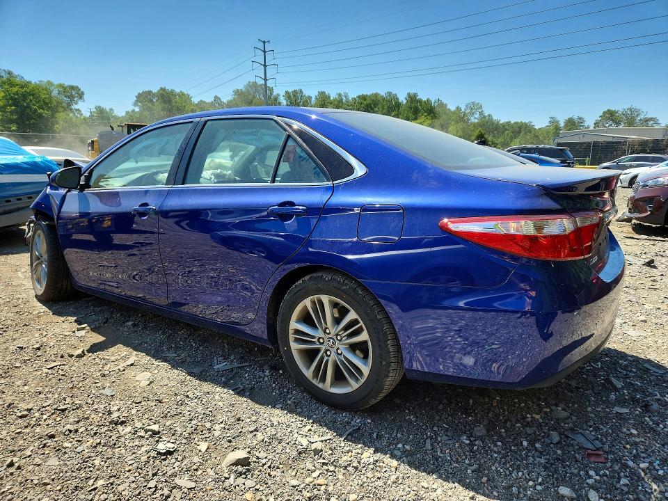 2015 TOYOTA CAMRY SE — Фото 2 из 12